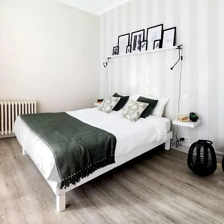 Appartement Charmant - Chambre Separee - 300m De La Gare Et Acces Direct Au Coeur Historique Poitiers