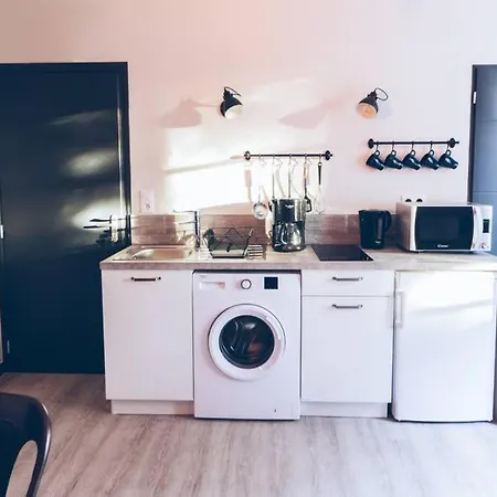 Appartement Charmant - Chambre Separee - 300m De La Gare Et Acces Direct Au Coeur Historique *