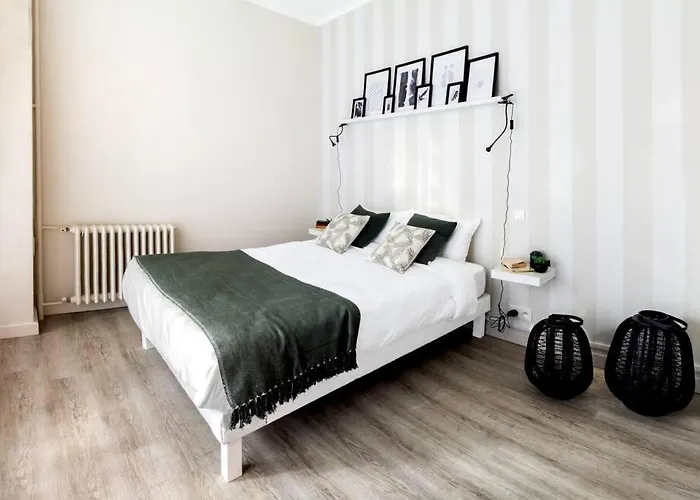 Apartment Charmant - Chambre Separee - 300m De La Gare Et Acces Direct Au Coeur Historique Poitiers