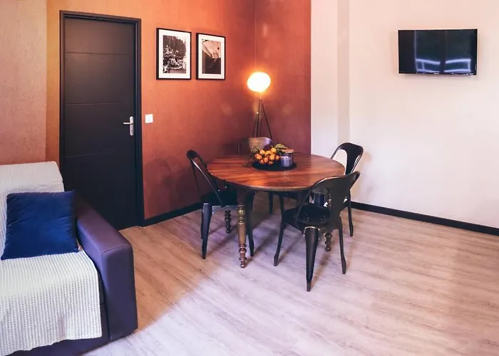 Apartment Charmant - Chambre Separee - 300m De La Gare Et Acces Direct Au Coeur Historique Poitiers